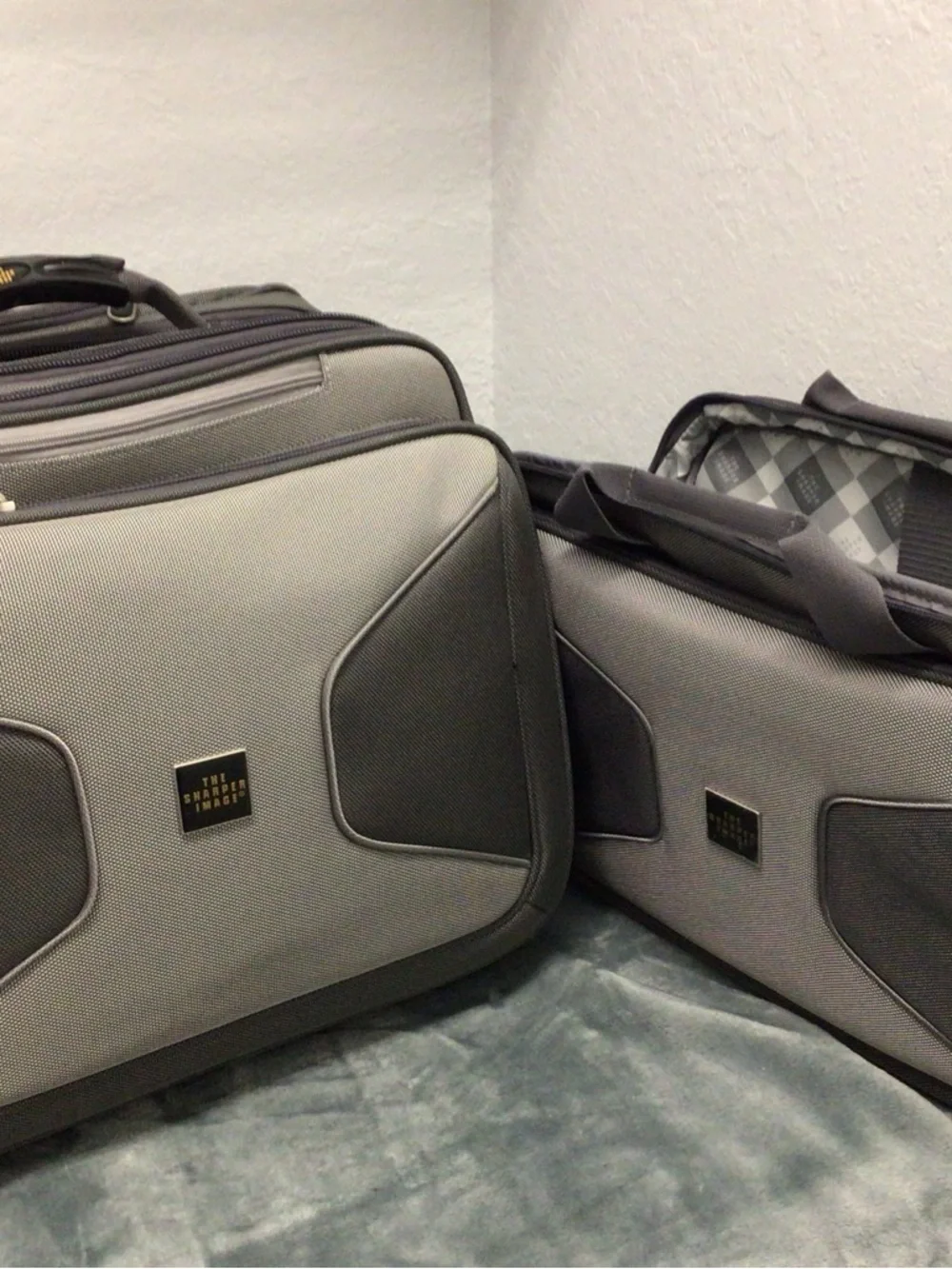 Sharper Image Gray and Dark Gray Rolling Laptop Briefcase - Picture 7 of 8